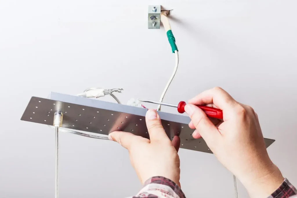 10 Najczęstszych Problemów Elektrycznych w Gdańsku – Jak Uniknąć Awarii i Zwiększyć Bezpieczeństwo w Domu?
